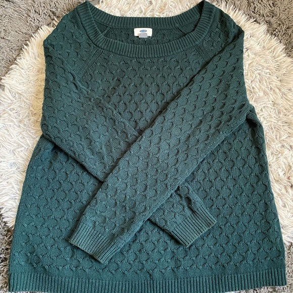 Green sweater - Picture 3 of 4